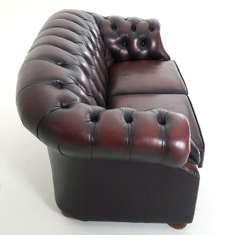 小道具：チェスターフィールドソファ・２人掛け