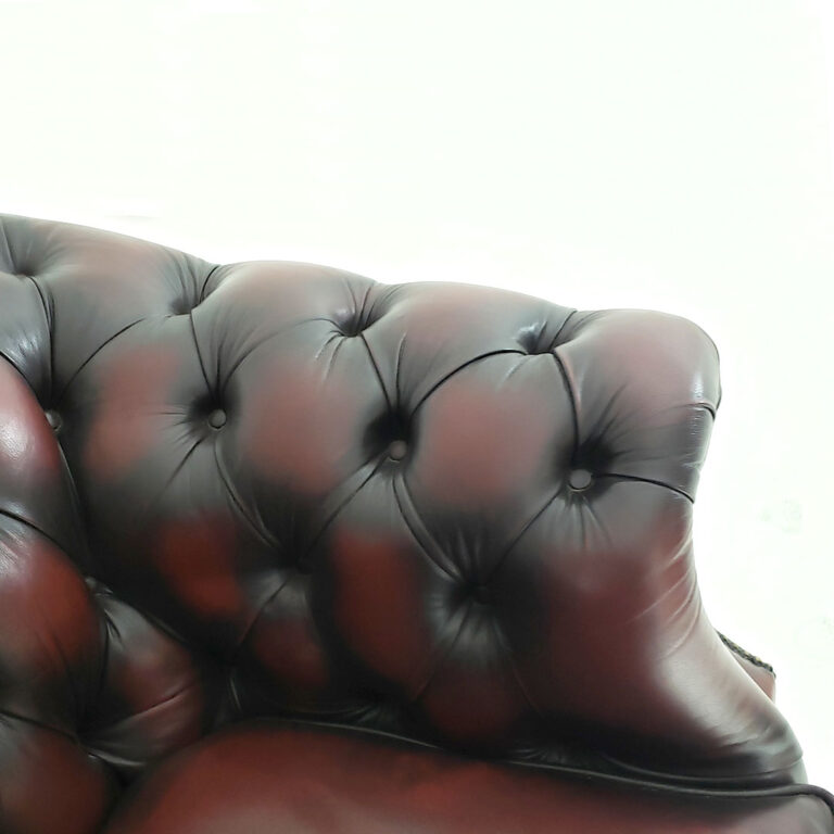 小道具：チェスターフィールドソファ・２人掛け